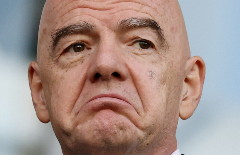UEFAチェフェリン会長がFIFAインファンティーノ氏を痛烈批判「裸の王様」と非難の背景