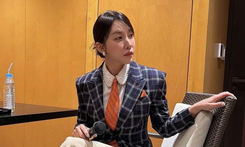 「不倫疑惑」の속에서1심패소…10개월만에 무대 복귀 "신중하지 못한 탓"