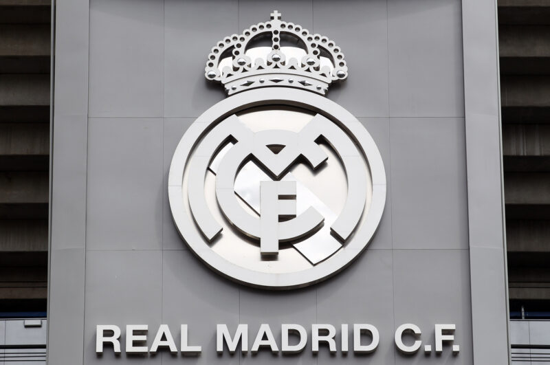 レアル・マドリードがUEFAに5万ページの証拠資料を提出！宿敵バルセロナを追い詰める「ネグレイラ事件」の全貌と迫る厳罰処分