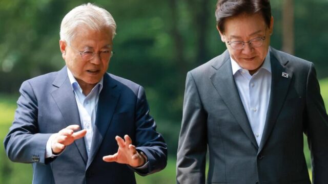 「地雷事故は李・文の合作」…新たな主張が浮上