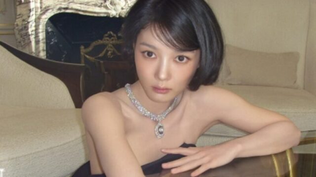 キム・ユジョン、パリで見せた大胆な変身と洗練された大人の魅力