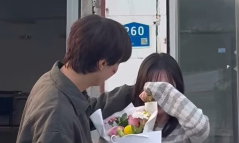 チャ・ギョンウン、結婚発表→ピンク色の過去が話題に…ユイジン監督との撮影現場で「胸キュン」愛情