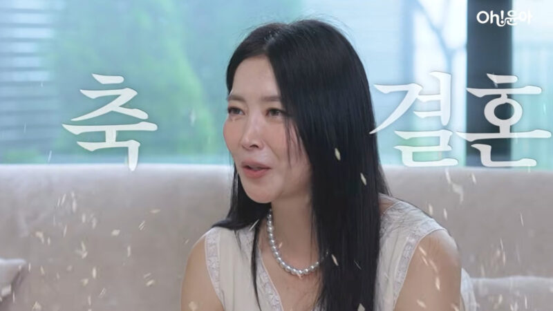 「皆が独身だと思っていた」40代女優、19歳の息子を公開し再婚を発表