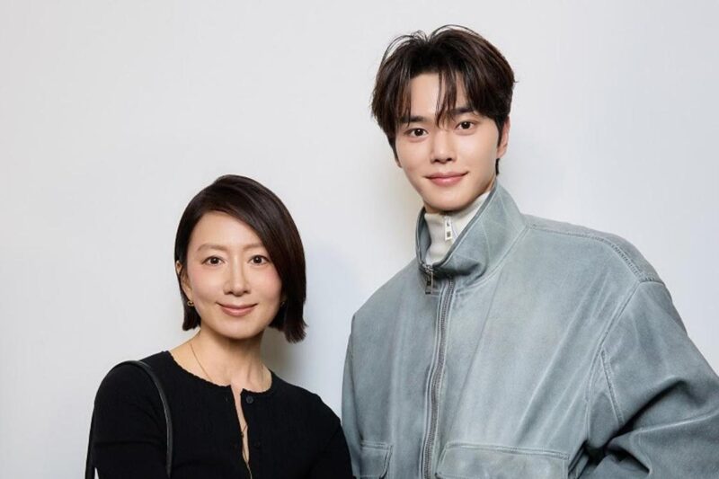 キム・ヒエ、男性俳優との「ツーショット」公開にファン騒然