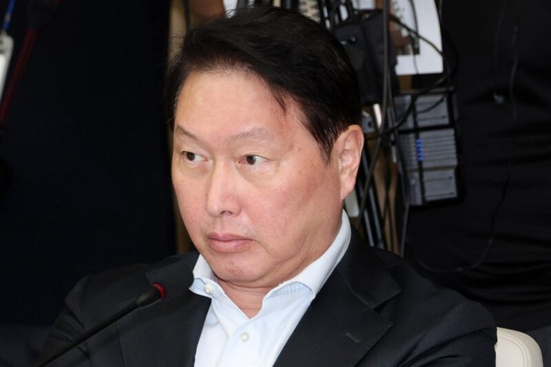 SKチェ・テウォン会長が自ら動いた…業界が注視