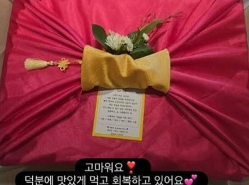 「최태준♥」박신혜、第2子出産から2週間で外出…育児疲れ？「目が虚ろだけど」