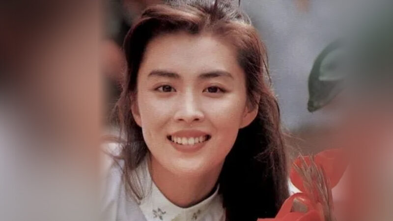 同僚女優の婚約者と秘密結婚…6か月で超高速離婚の女優