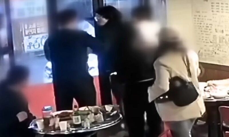 故キム・チャンミン監督「集団暴行殺害」被告に検察、懲役20年と15年を求刑