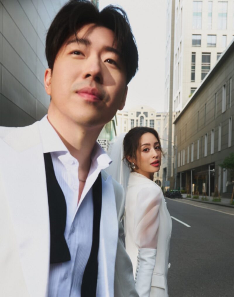 有名女優、美容事業家との電撃結婚を発表…眩しいウェディングドレス姿を公開