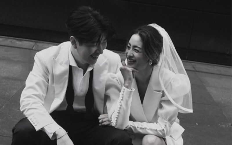 有名女優、美容事業家との電撃結婚を発表…眩しいウェディングドレス姿を公開
