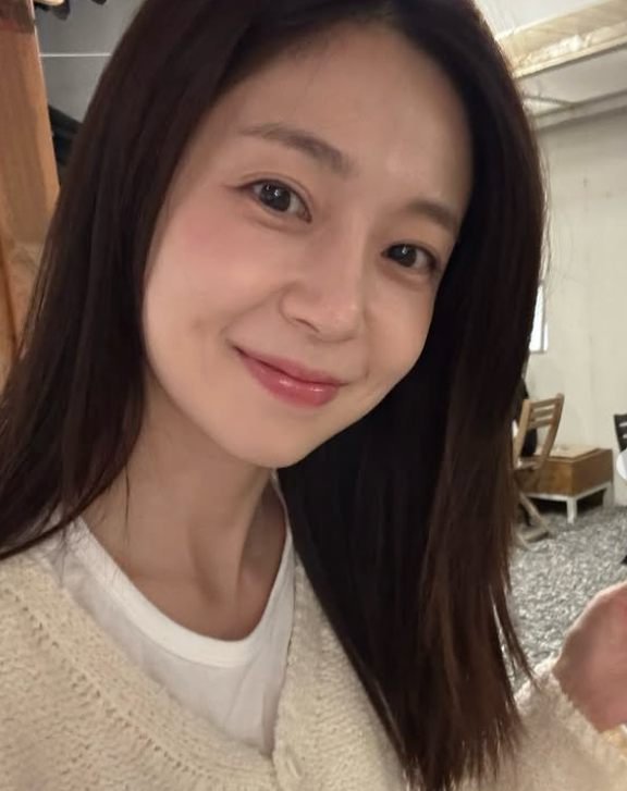 結婚を控えたペク・ジンヒの近況、清純な美しさが際立つ最新ショットを公開