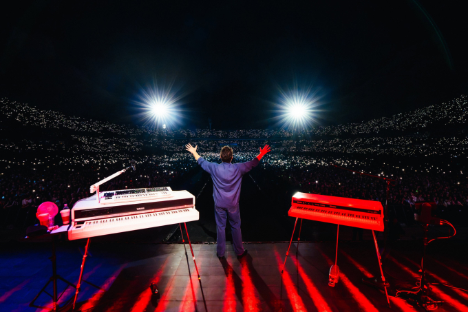 チャーリー・プスの歌声に酔いしれる夜、10年ぶりのスタジアム公演が実現