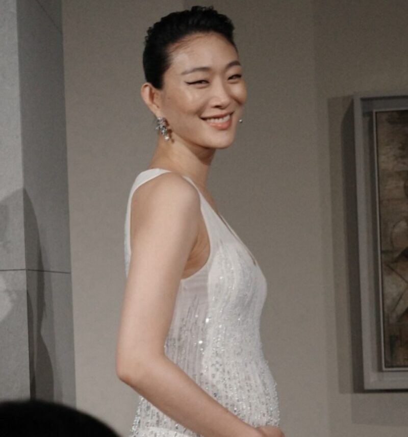 「臨月のランウェイ」チェ・ソラ、結婚7年目で待望の女児誕生…出産直後赤ちゃんを抱き感極まる