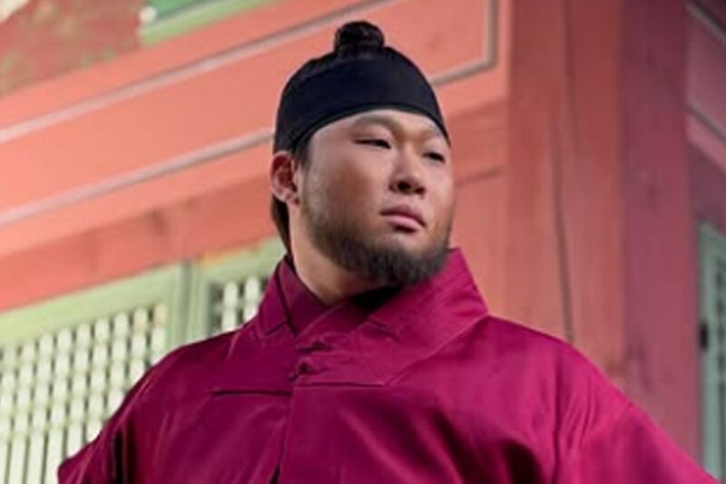 ラッパーSwings、時代劇で護衛役に変身！「カピバラ」のあだ名にファンも爆笑