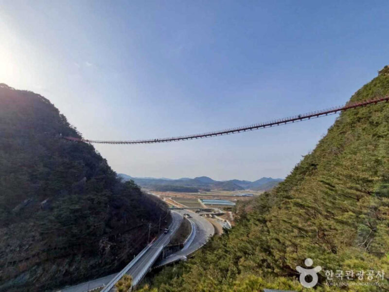 淳昌の3大名山、月下美人もうっとり？スリル満点の「吊り橋」とは