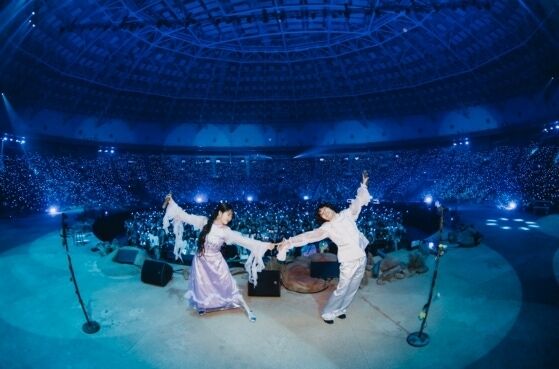 AKMU、チケット価格論争を実力で払拭！YG独立後初の単独公演が高評価の理由