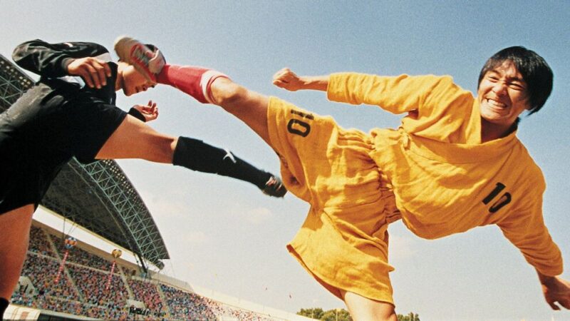 周星馳の「暴君」ぶりが暴露…『少林サッカー』出演俳優「ガラス瓶で頭を数十回殴られた」