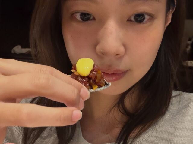 BLACKPINKジェニ、すっぴん＆ビキニ姿…こんなに清楚だった？