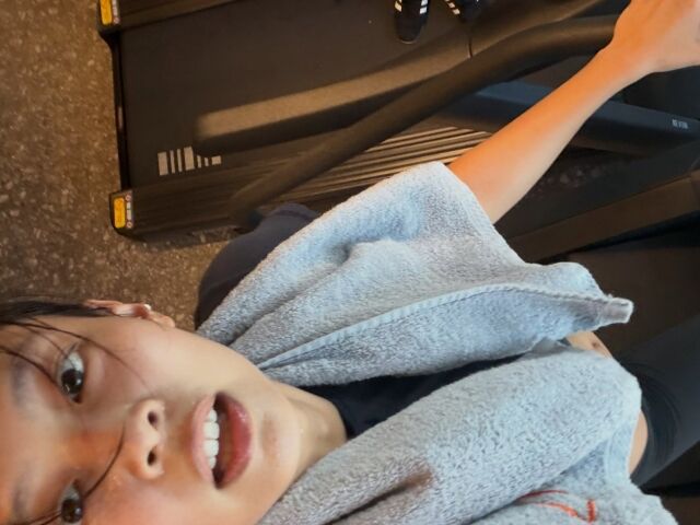 BLACKPINKジェニ、すっぴん＆ビキニ姿…こんなに清楚だった？