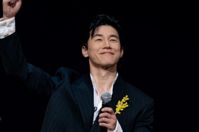 俳優キム・ムヨル、絶好調の末に…日本を選択