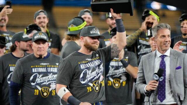 「家族のために」引退寸前だったジェイク・バウアーズがメジャーの救世主に…劇的なNLCS MVPまでの軌跡
