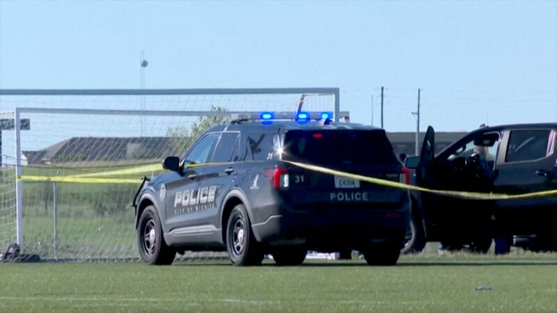 米カンザス州の少年サッカー場にトラック突入、6歳児ら2人死亡・10人負傷の惨事に