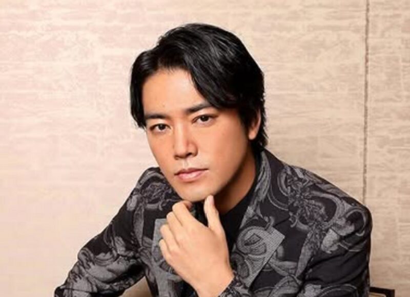 「46歳」有名俳優、2児の父なのに…「妻があと2人いる→番組にも出演」