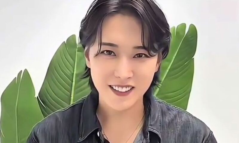 「SUPER JUNIOR」の看板を下ろしトロット歌手に転身か…ソンミン、「シャバンシャバン」で復帰?