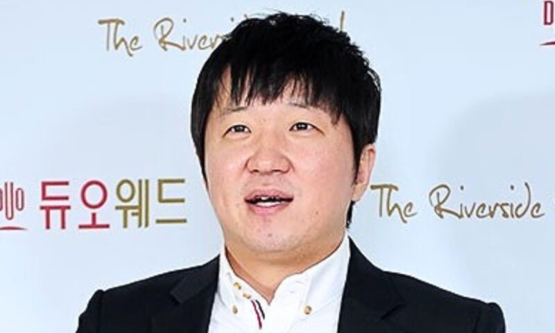 ‘5년 기러기 끝’ 정형돈, 애틋한 가족 상봉 영상 재조명→사춘기 딸들 아빠 품에 폭 ‘누리꾼 감격’