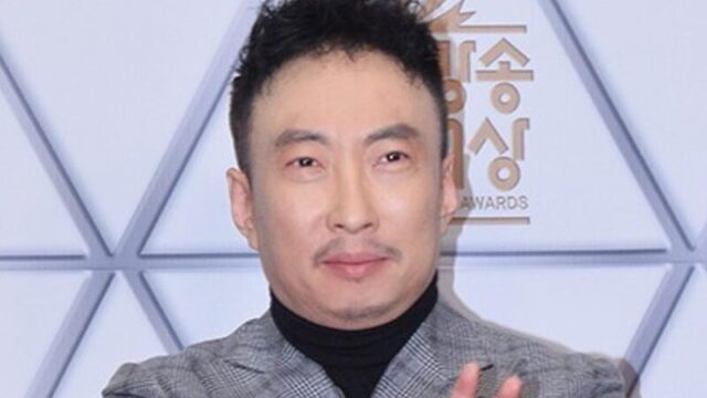 パク・ミョンス、まさかの暴走…遅れて伝わった衝撃のニュース