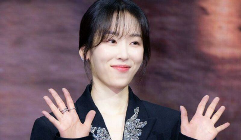 ソ・ヒョンジン、チョンセ被害の試練の中で「父親の訃報」…新作公開8日前に届いた悲報