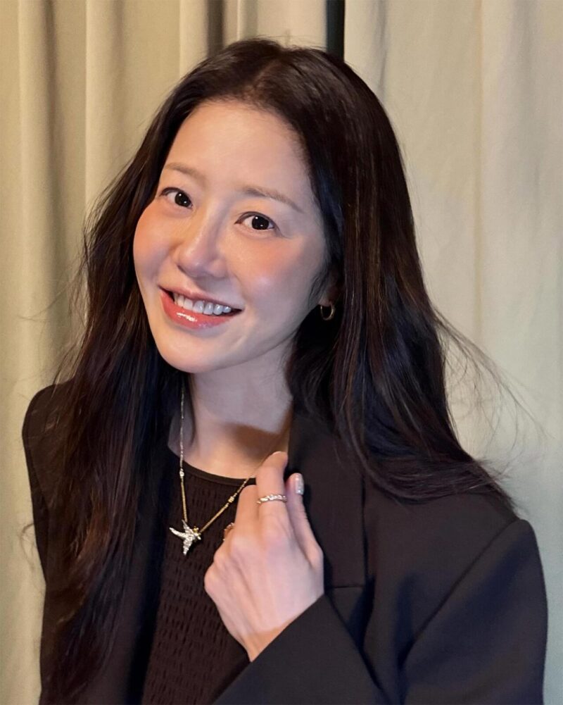 国民的女優、撮影中に波にさらわれる子役を身を挺して救出