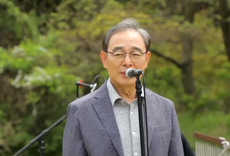 国税庁職員から伝説のシンガーソングライターへ：金成浩が遺した韓国歌謡界の至宝