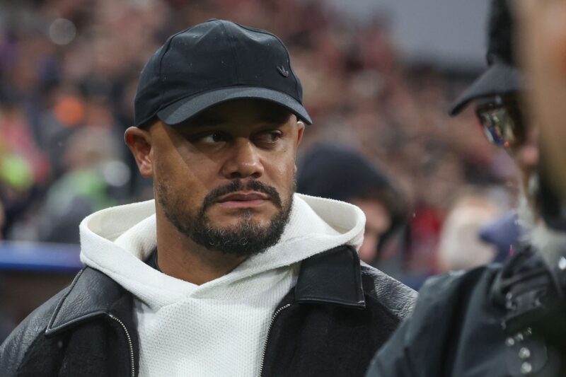 バイエルン・コンパニ監督がトレーニング中に倒れ入院、ウイルス感染の影響で数週間の離脱へ