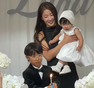 女優イ・シヨン、次女の1歳誕生日会を公開「人生で最も多くの祝福を受けた」