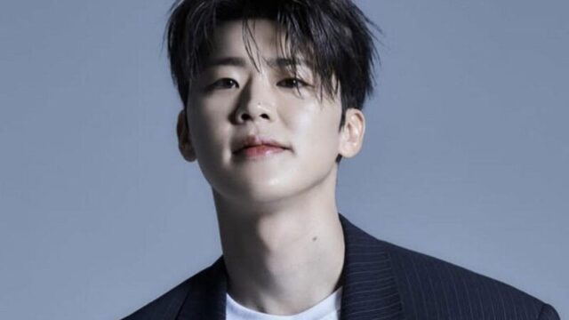 パク・ジヒョン、公演中に公開プロポーズ？「花束のプレゼント♥」にファン熱狂