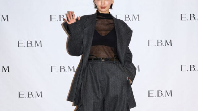 ナナが明洞でサイン会開催、圧倒的な美貌とスタイルでファンを魅了