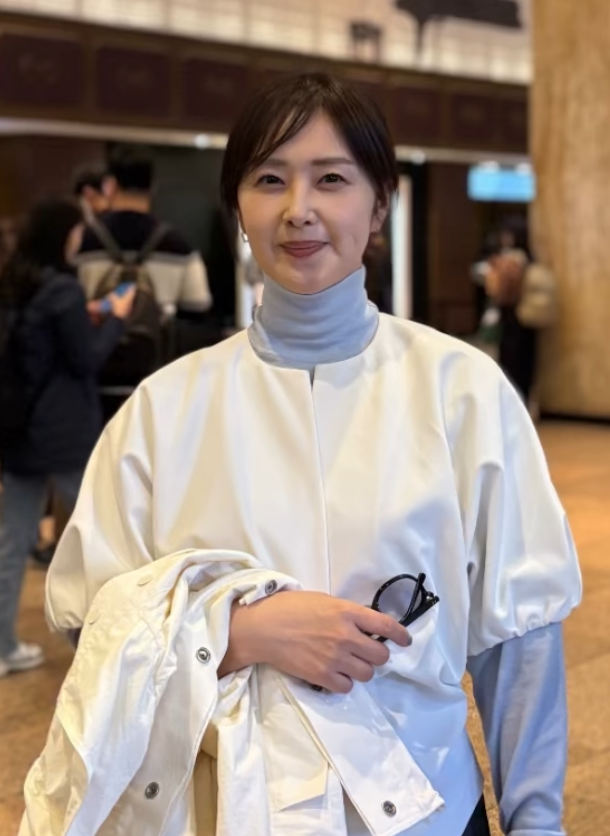 笛木優子、キム・ドンリュル公演で韓国時代の思い出を回想　変わらぬ美貌が話題
