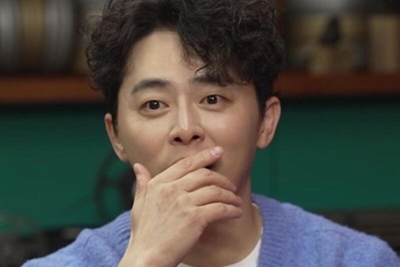 俳優チョ・ジョンソク、公演中に「事故」…緊急事態発生