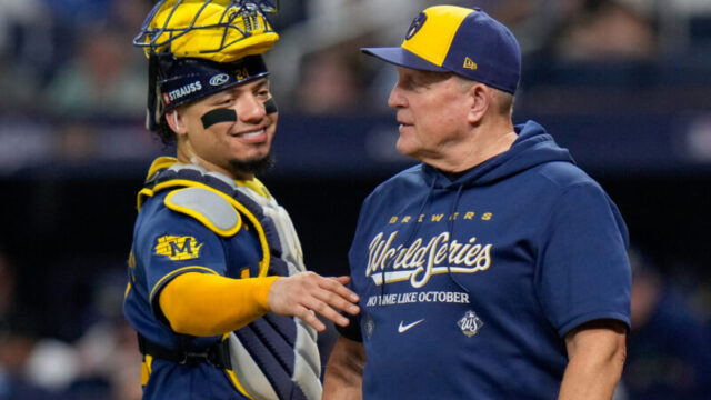 ミルウォーキーの司令塔が覚醒、MLBポストシーズンで驚異的なABSチャレンジ成功率を記録