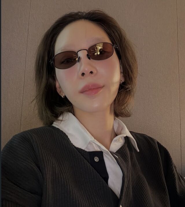 少女時代テヨン、SNS投稿の「自撮り失敗」写真が話題に　ファンから温かいコメント続々