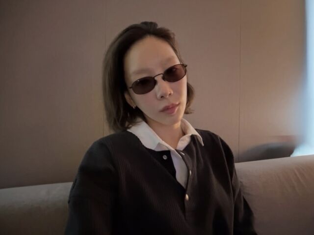 「これがタヨンのセルカ？『眉はどこへ？』」