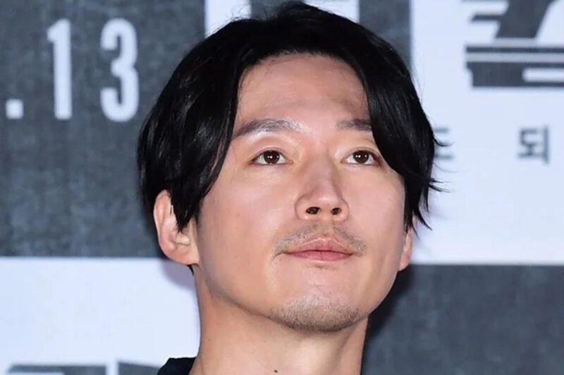 「一般人の妻と結婚」チャン・ヒョク、家庭に慶事…祝福の声が殺到