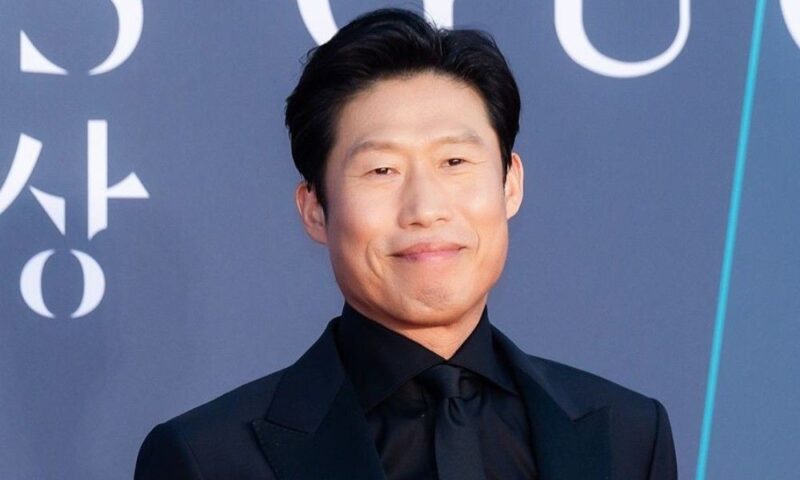 「暗殺者(たち)」騒動のさなか…ユ・ヘジン、大統領表彰受賞濃厚→審査時期に注目