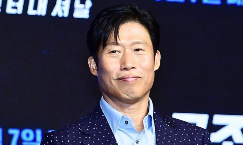 「暗殺者(たち)」騒動のさなか…ユ・ヘジン、大統領表彰受賞濃厚→審査時期に注目