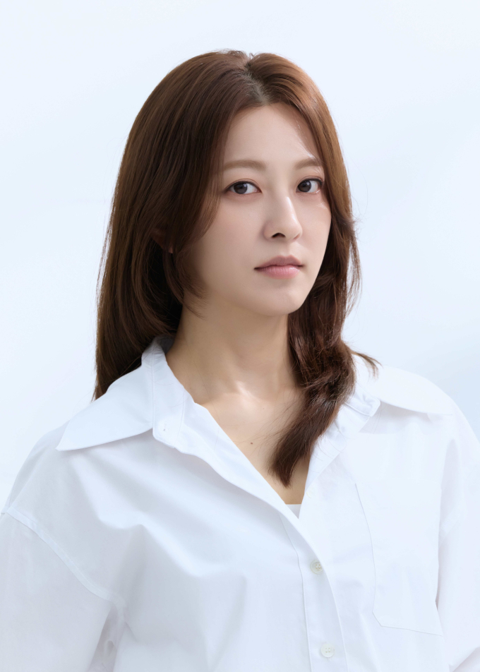 女優パク・セヨン、新プロフィールで魅せる変幻自在な美しさ